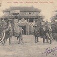 Annam Hué - Eléphants royaux à l'entrée du (…)